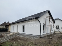 Baracska Családi ház