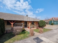 Pécel Lakás (téglaépítésű)