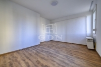 Budapest XVI. kerület Lakás (csúsztatott zsalu)