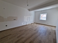 Hatvan Lakás (téglaépítésű)