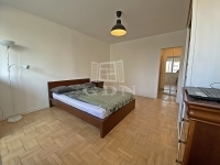 Budapest XIV. kerület Lakás (csúsztatott zsalu)