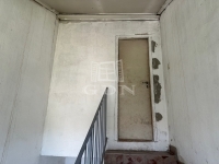 Vác Lakás (téglaépítésű)