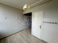 Vác Lakás (téglaépítésű)