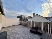 Vác Lakás (téglaépítésű)