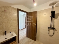 Vác Lakás (téglaépítésű)