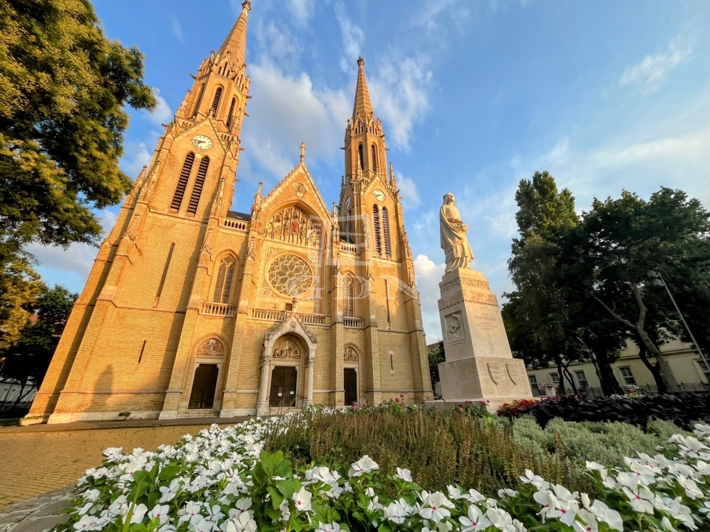 Eladó Budapest VII. kerület Lakás (téglaépítésű)