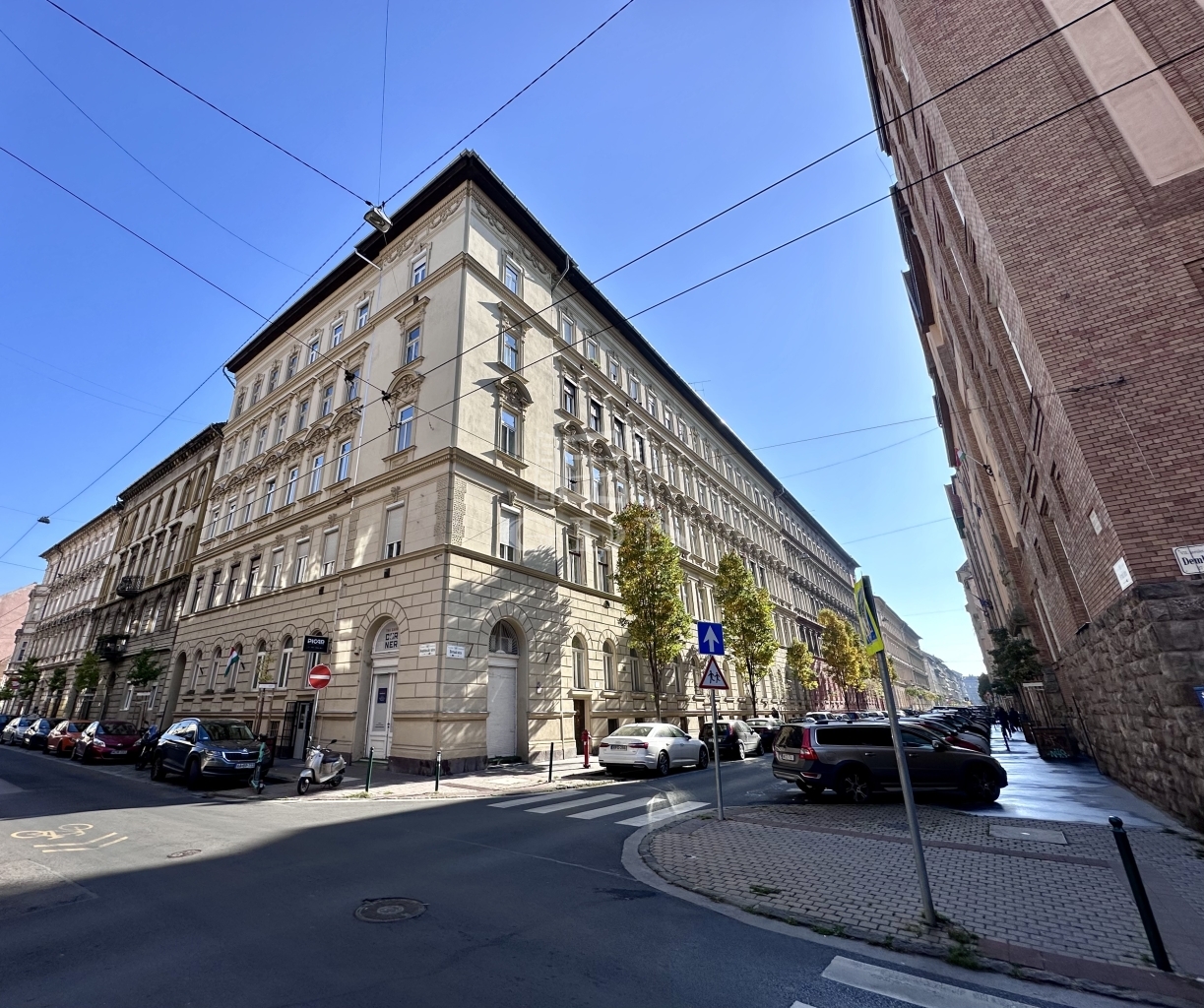 Продается Budapest VII. kerület Квартира (кирпичная)