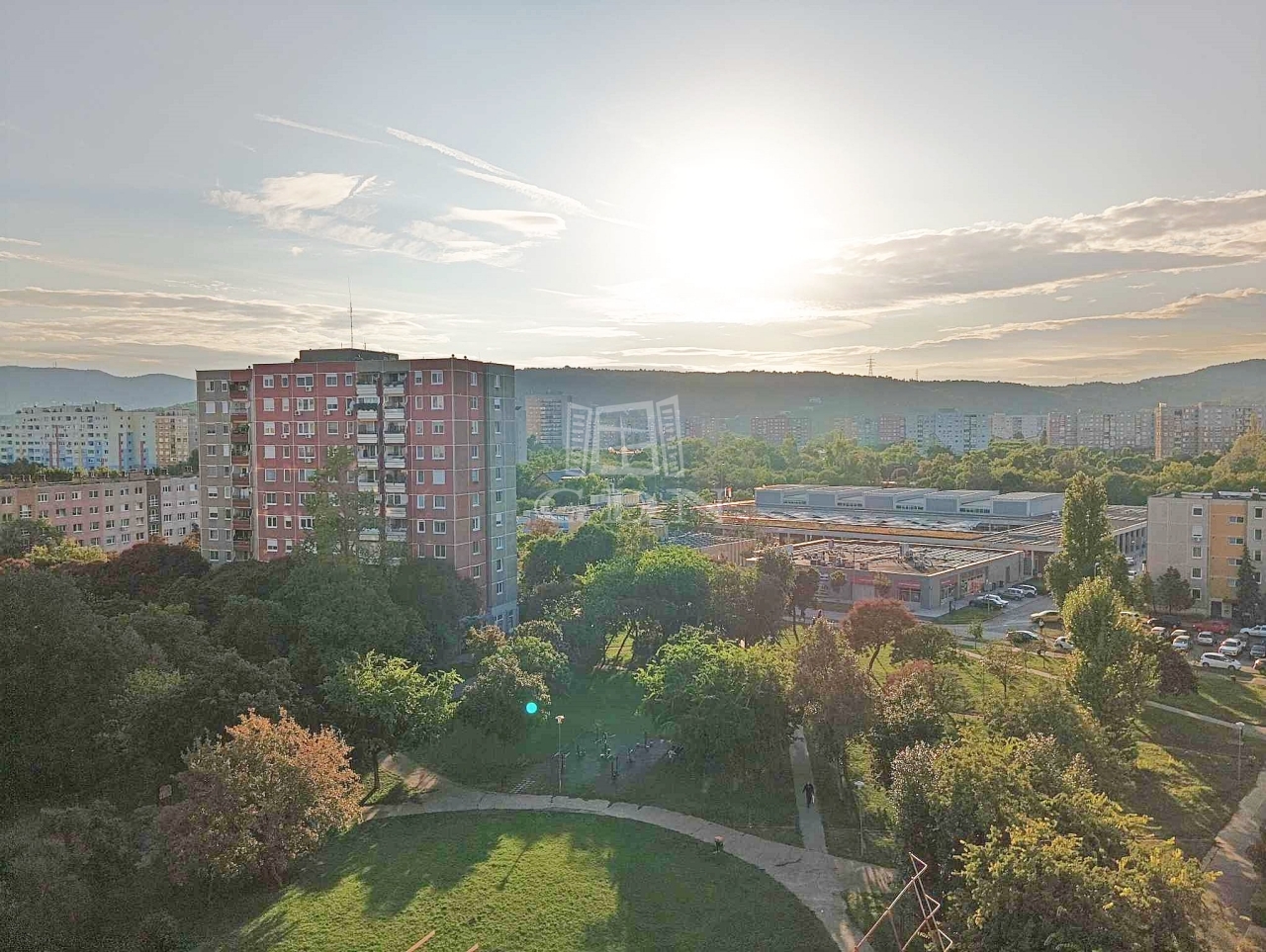 Продается Budapest III. kerület Квартира (панель)